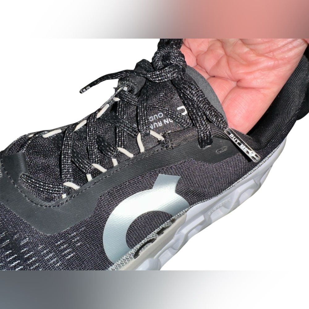 On Women's Cloudmonster 2 Running Shoes- Size 10 - Picture 10 of 10
